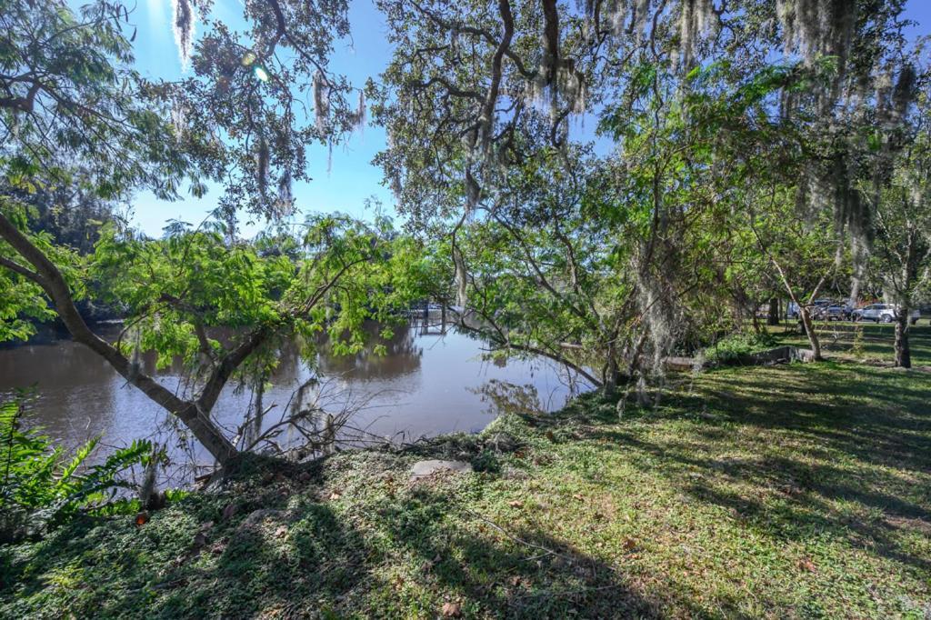 Villa Reel Relaxing Across From River In Huge 24 Foot Swim Spa à Tampa Extérieur photo